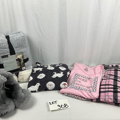 Lot I 308 Pajama Sets Slippers Cuddle Duds Throw Blanket