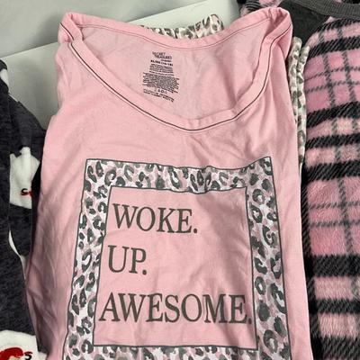 Lot I 308 Pajama Sets Slippers Cuddle Duds Throw Blanket