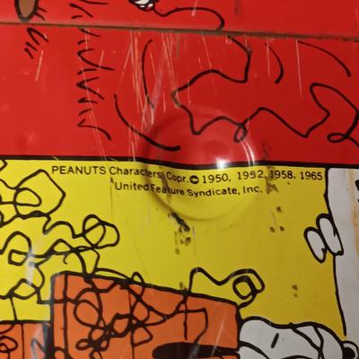 1965 "PEANUTS CHARACTERS" TIN LUNCH BOX WITH THERMOS