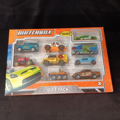 NIB MATCHBOX CARS GIFT PACK
