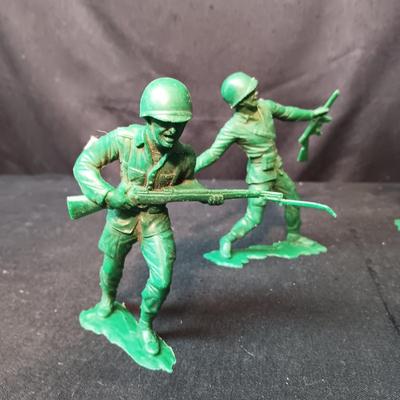 LARGE HARD PLASTIC MILITARY FIGURES