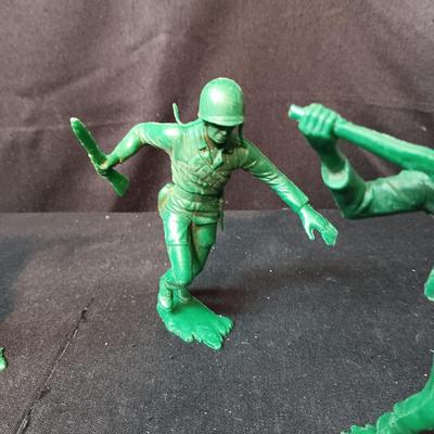 LARGE HARD PLASTIC MILITARY FIGURES