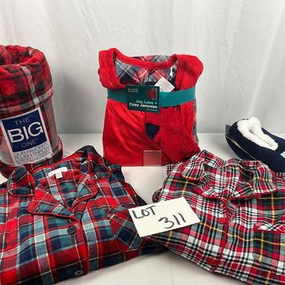 Lot I 311 Croft & Barrow Pajamas Secret Treasures Pajamas Slippers and Throw Blanket