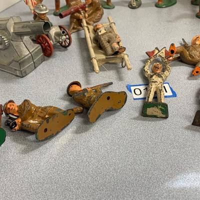 Antique Lead Soldiers Lot