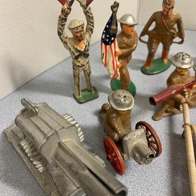 Antique Lead Soldiers Lot