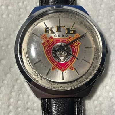 VINTAGE RUSSIAN/CCCP "KGB" RAKETA WORLDTIME MEN'S WRISTWATCH. RUNS PARTIALLY NEEDS CLEANING OR REPAIR. FREE DOMESTIC...