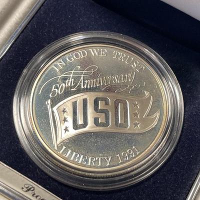 1991-S USO Commemorative Proof Silver Dollar Mint Box and COA as Pictured. FREE DOMESTIC SHIPPING.