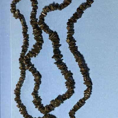 Vintage Raw Black Onyx Chip Beads 5-8 Mm 36 Inches Cut Gemstone Necklace in VG Preowned Condition. FREE DOMESTIC SHIPPING.