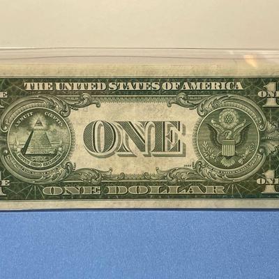 Series 1935-A $1.00 Silver Certificate Uncirculated Condition Serial #B92281036C as Pictured. FREE DOMESTIC SHIPPING.