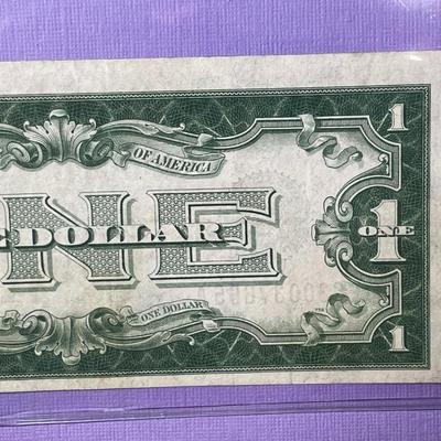 SERIES OF 1928 CRISP AU/UNCIRCULATED "FUNNY BACK" SILVER CERTIFICATE AS PICTURED. FREE DOMESTIC SHIPPING.