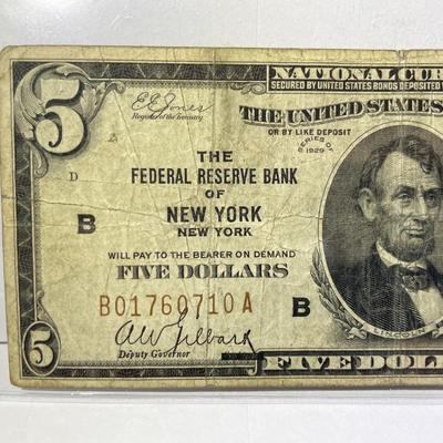 Series of 1929 Circulated Condition $5 New York City/NY National Currency Bank Note as Pictured. Free Domestic Shipping.