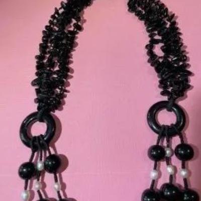 Vintage 20" Layered Look Multi Strand Onyx & Faux Pearl Fashion Necklace w/Button Clasp in VG Preowned Condition.