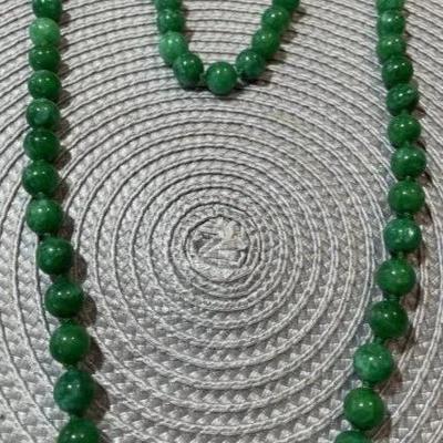Vintage 24" Jade/Jadeite Large Bead Fashion Necklace w/2" Donut Pendant Preowned from an Estate. Very Nice Quality Beads as...