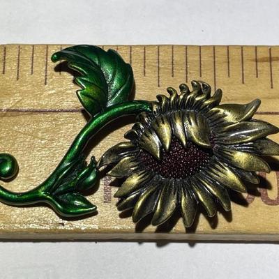 Vintage SUNFLOWER BROOCH 1969 Dominick Avellino Enameled Stamped DD Metallic Finished Fashion Pin.