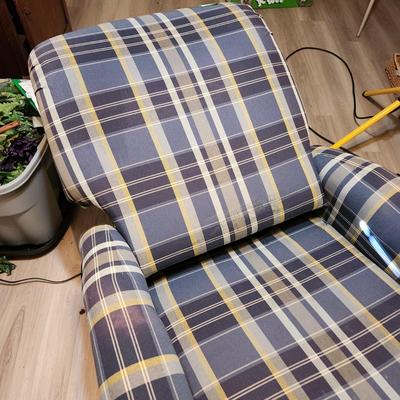 Blue Plaid Power Recliner Chair with USB Port Tested Working