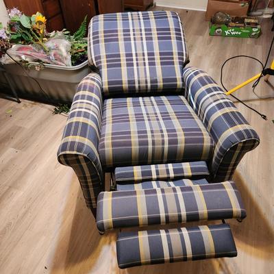Blue Plaid Power Recliner Chair with USB Port Tested Working
