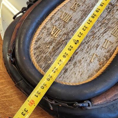 Antique horse collar clock