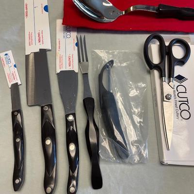 New Cutco knives with peeler and scissors