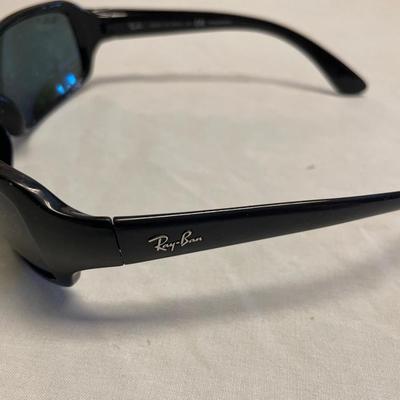 Ray Ban sunglasses 4075