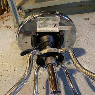 Hydraulic Craftsman Stool (B2-BM)
