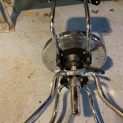 Hydraulic Craftsman Stool (B2-BM)