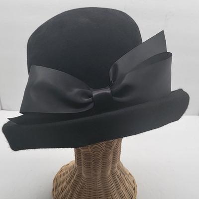Vintage Eric Javits Black Felt Cloche Hat With Bow