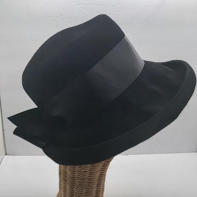 Vintage Eric Javits Black Felt Cloche Hat With Bow