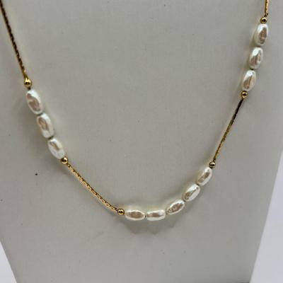 Lot 506J: 1/20th Gold Filled 14K Chain & Heart Pendant, Shell/Beaded Necklaces & Gold Fauz Pearl Earrings