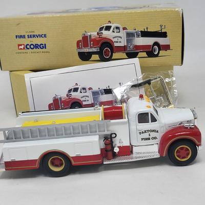 Corgi Classic Fire Truck 1995 NIB