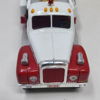 Corgi Classic Fire Truck 1995 NIB