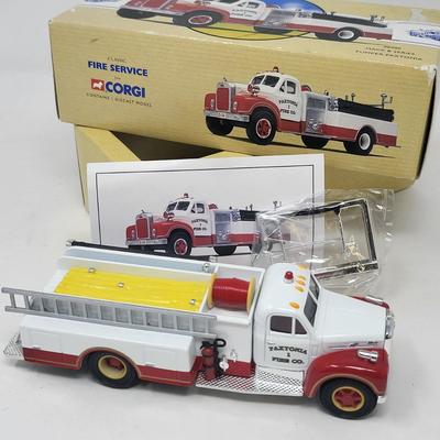 Corgi Classic Fire Truck 1995 NIB