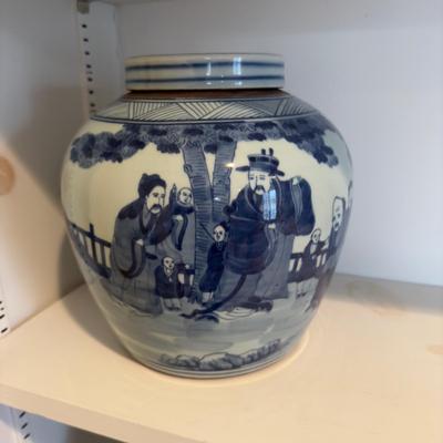 407 Vintage Blue and White Ginger Jar