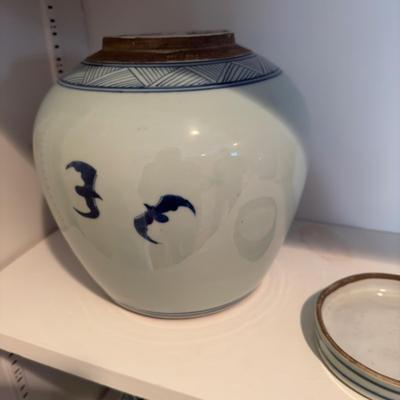 407 Vintage Blue and White Ginger Jar