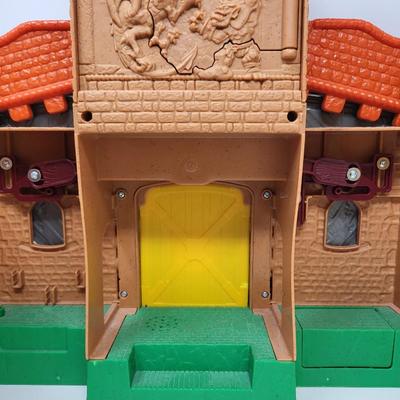 Fisher-Price Imaginext Castle + Extras