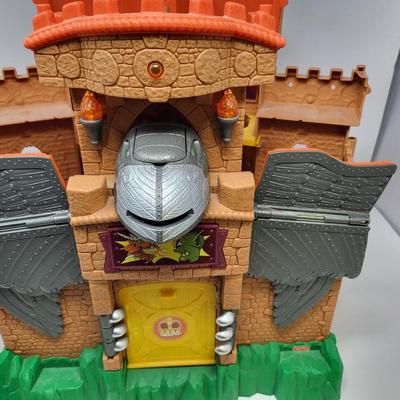 Fisher-Price Imaginext Castle + Extras
