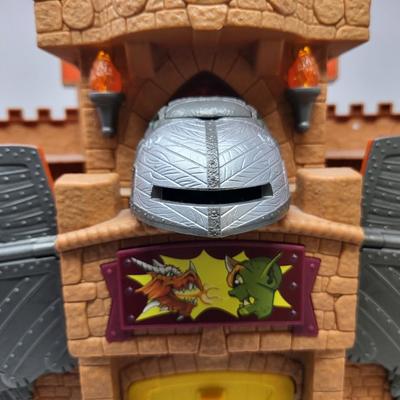 Fisher-Price Imaginext Castle + Extras