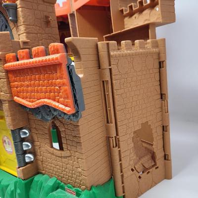 Fisher-Price Imaginext Castle + Extras