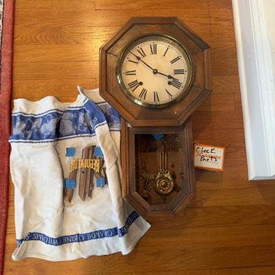 412 Vintage Victorian Style Regulator Clock