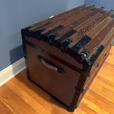 425 Vintage Steamer Trunk