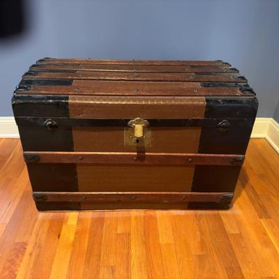 425 Vintage Steamer Trunk