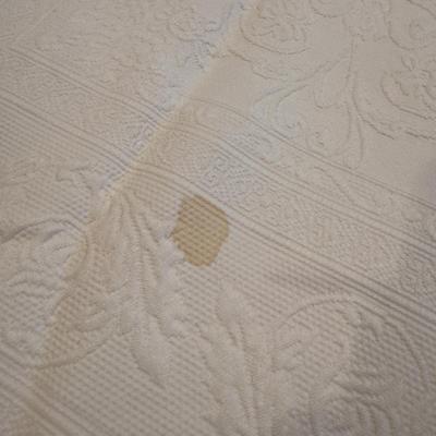 426 White MALABAR GROVE Queen Bedding with Bedskirt and Accent Pillows