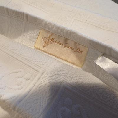 426 White MALABAR GROVE Queen Bedding with Bedskirt and Accent Pillows