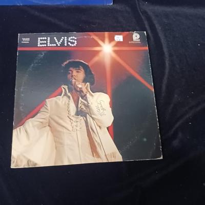 2 ELVIS PRESLEY VINYL RECORD ALBUMS
