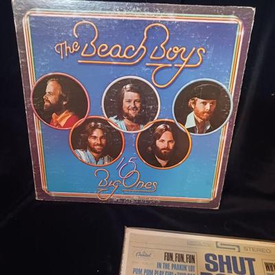 2 BEACH BOYS VINYL RECORD ALBUMS