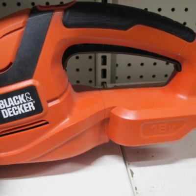 Black & Decker Blower & 22in Trimmer
