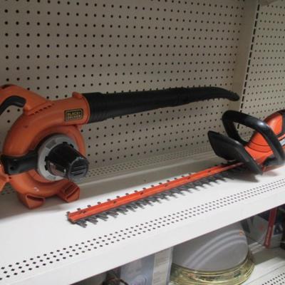 Black & Decker Blower & 22in Trimmer