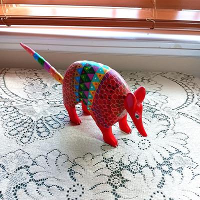 ALEBRIJE OAXACAN HAND PAINTED AND CARVED ARMADILLO