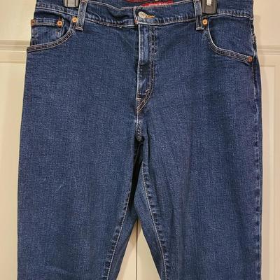 Women's Levi's 550 Classic Relaxrd Boot Cut Jeans Size 14M
