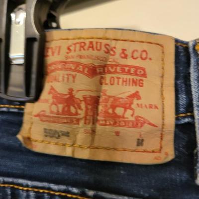 Women's Levi's 550 Classic Relaxrd Boot Cut Jeans Size 14M