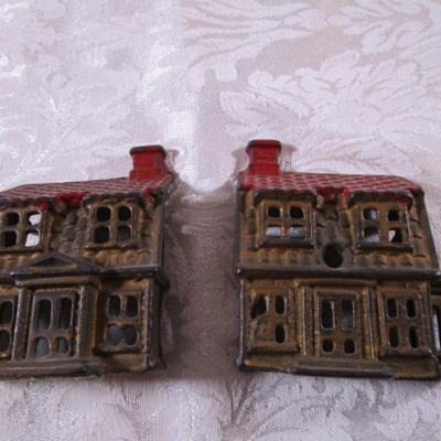 Vintage Antique cast iron colonial house bank by A. C. Williams